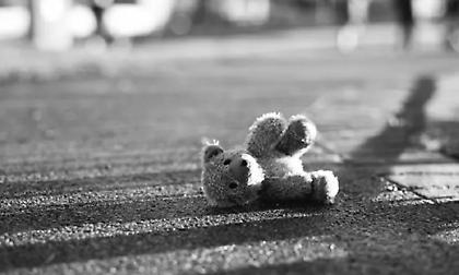 Συνελήφθη 52χρονη μητέρα στο Βόλο: Πωλούσε πορνογραφικό υλικό της ανήλικης κόρης της